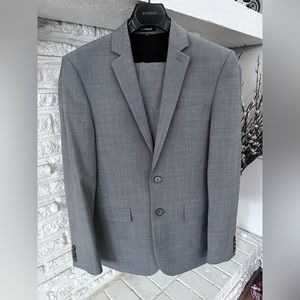 Extra slim gray modern tech suit by Express